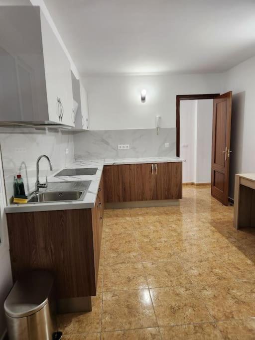 Lujoso Apartamento Vacacional Carrizal Exterior foto